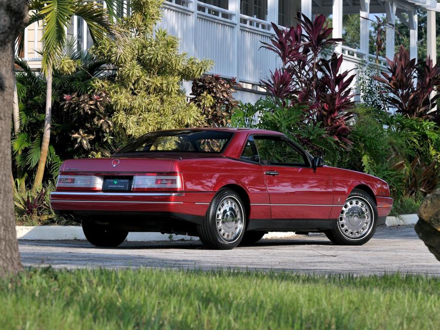  Cadillac Allante 1993 года  (фото 3 из 11)